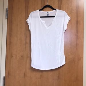 Old navy T-shirt